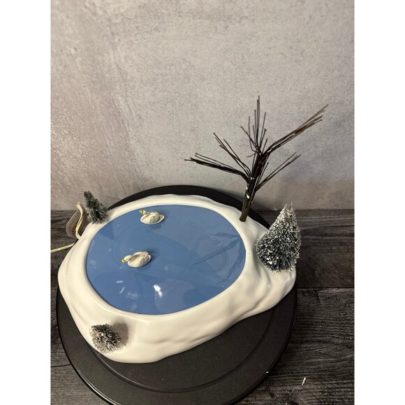 Dept 56 Swan Pond antimated - Picture 5 of 5